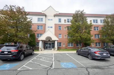 20 Heaths Ct #102