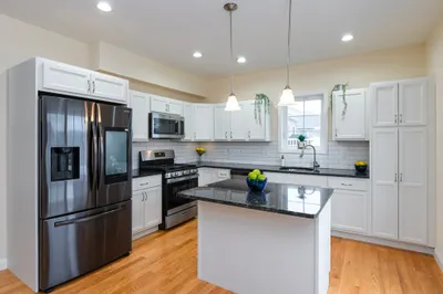212 Crownshield Avenue #212