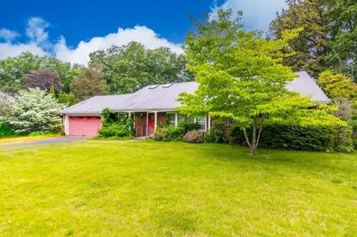 120 Holly Rd 1