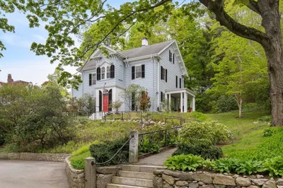 36 Maple Ave