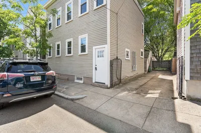 31 Hunting St