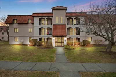 685 Oak Street #27-12