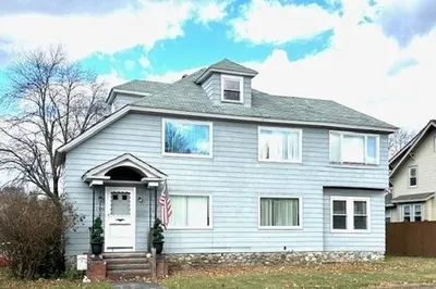 25 Peters St #A
