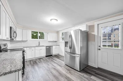 295 S Main St 1
