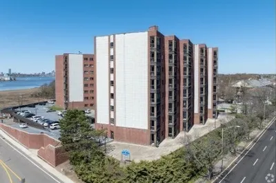 90 Quincy Shore Dr #404