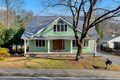 146 Framingham Rd 1