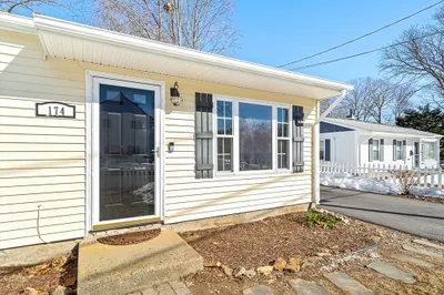 174 River Rd 1