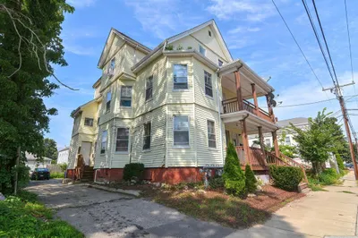 60 Emory St