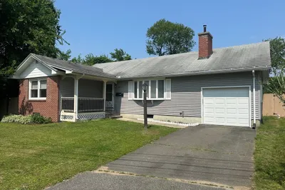 70 Watson St