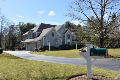 10 Meachen Road 1