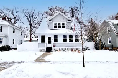 27 Rockland St 1