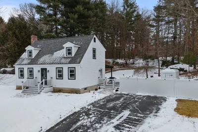19 Pioneer Dr
