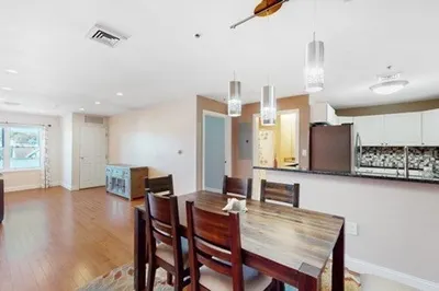 30 Franklin Street #407 1