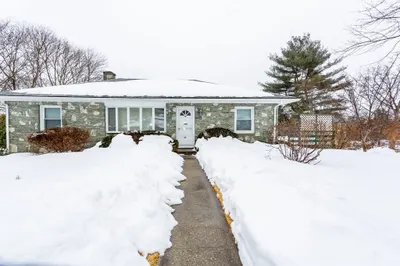 53 Lindsey Ln