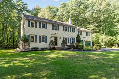 138 Hobbs Rd 1