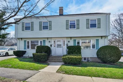 33-35 Rose Avenue 1
