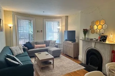 61 Dwight St #1
