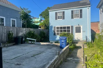 46 Cottage St