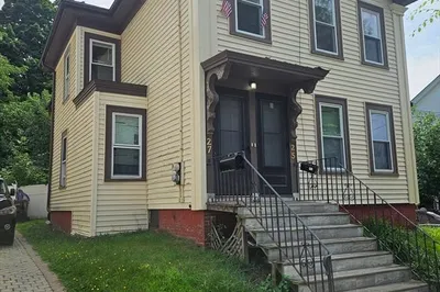 25-27 Auburn St #U:2 1