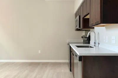 6 Chatham Street #103 1