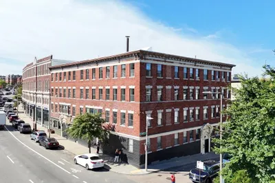 4 Hamlet St 1