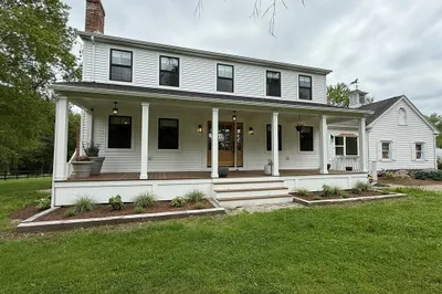6 Hitching Post Ln