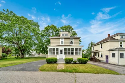 10 Currier Ave 1