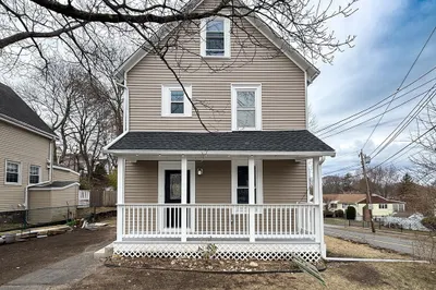 463 Central St 1