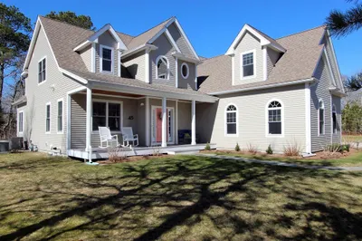 45 Winstead Rd 1