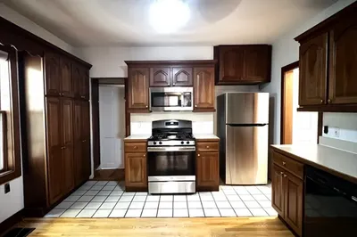 6 Antrim St #1