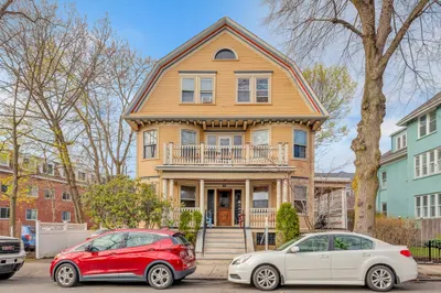 93 Moraine St 1