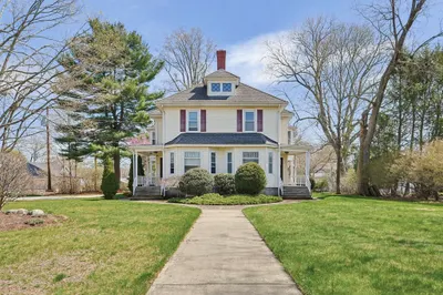 319 Central Ave 1