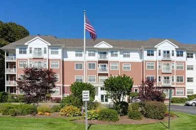 250 Main St #206 1