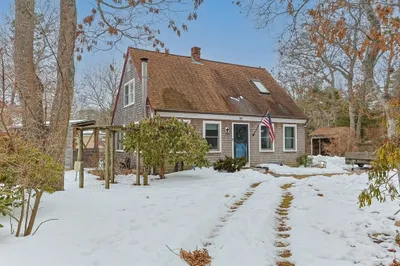 25 Rainbow Ln