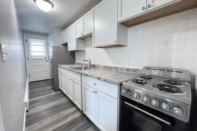 14 Curlew Rd #C