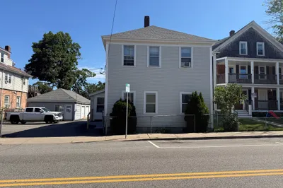 281 Court St #2 1