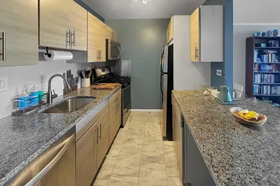 6 Whittier Pl #8R 1