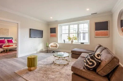 61 County St #205