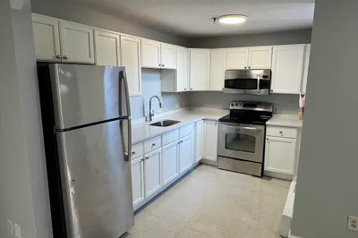 46 Amesbury St #3A