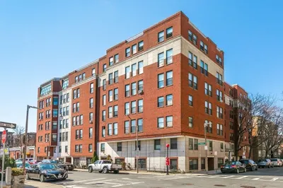 108 Peterborough St #55k