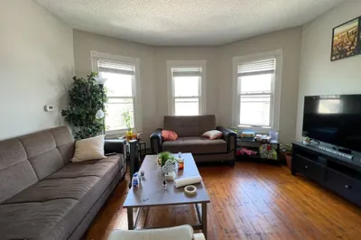 372 Medford St #3