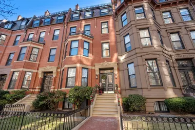 341 Beacon St #2D