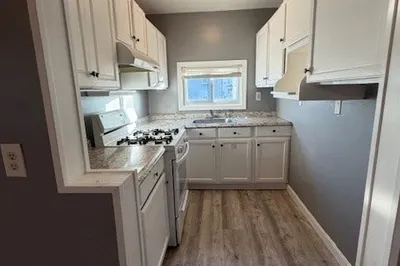 137 Tecumseh St #2
