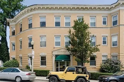 153 Chiswick Rd #2 1