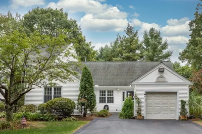 17 Robin Ln #17 1