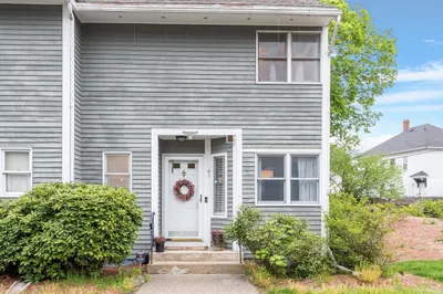 42 FarmlanD RoaD #D 1