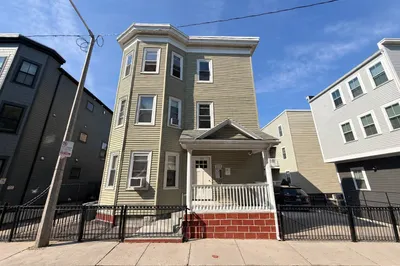 14 Cawfield Street #3 1