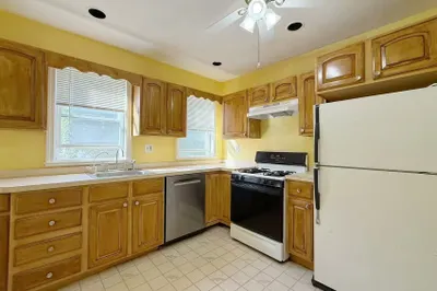 44 Jeanette Ave #1 1