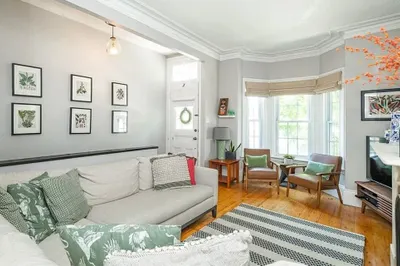 262 W 5th St
