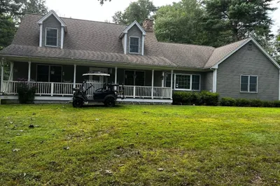 27 Irwin St 1